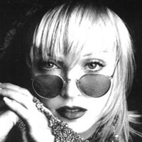  Madonna Oliver Peoples
