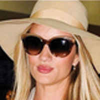 Rose Huntington Oliver Peoples